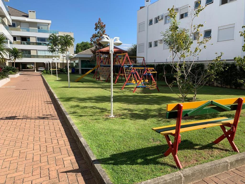 Apartamento de frente para Piscina, com vista para o mar Apartment Florianopolis Bagian luar foto